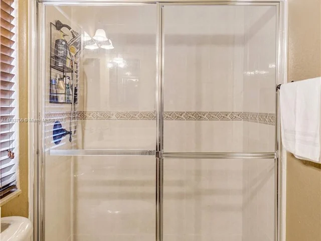 18691 SW 12th St, Pembroke Pines FL 33029