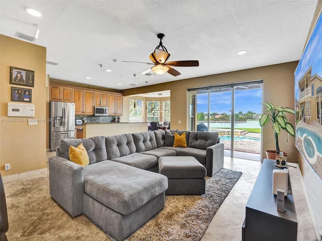 18691 SW 12th St, Pembroke Pines FL 33029