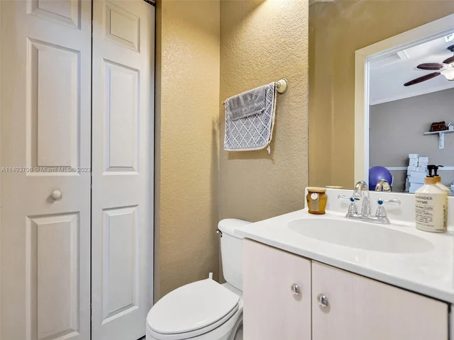 18691 SW 12th St, Pembroke Pines FL 33029