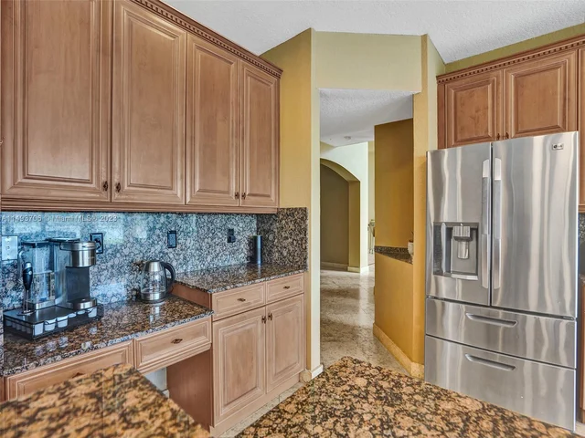 18691 SW 12th St, Pembroke Pines FL 33029