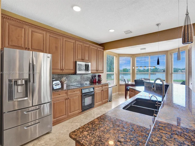 18691 SW 12th St, Pembroke Pines FL 33029