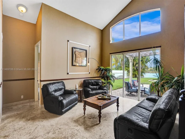 18691 SW 12th St, Pembroke Pines FL 33029