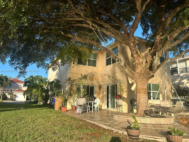 4046 Eastridge Dr, Deerfield Beach FL 33064