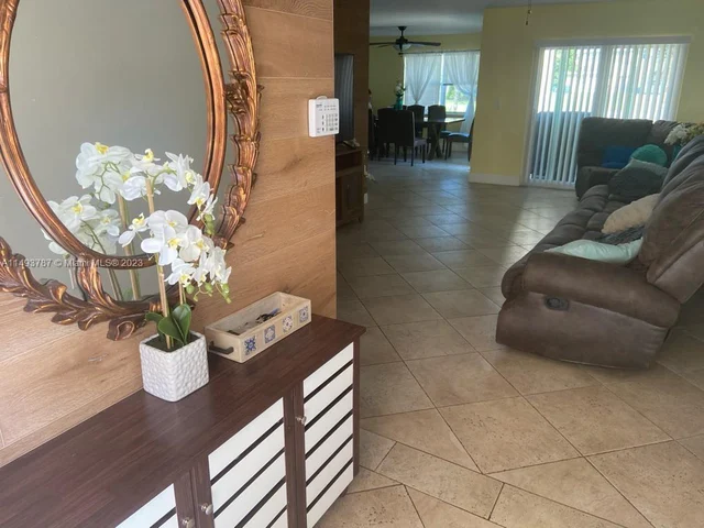 4046 Eastridge Dr, Deerfield Beach FL 33064