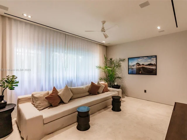 130 W RIVO ALTO DR, Miami Beach FL 33139