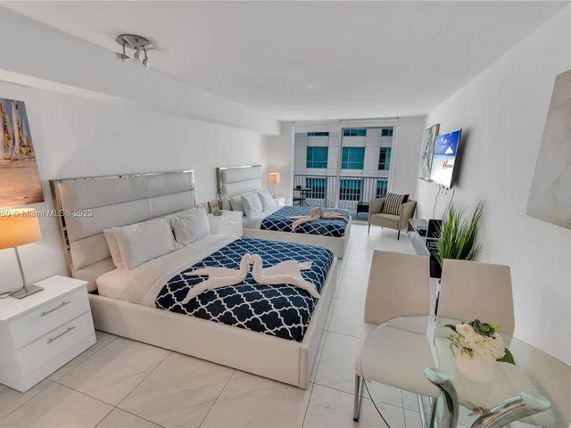 1200 Brickell Bay Dr # 2410, Miami FL 33131