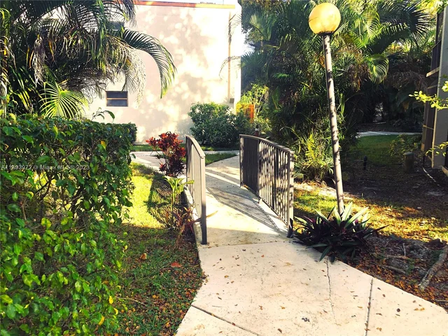 301 N Pine Island Rd # 254, Plantation FL 33324