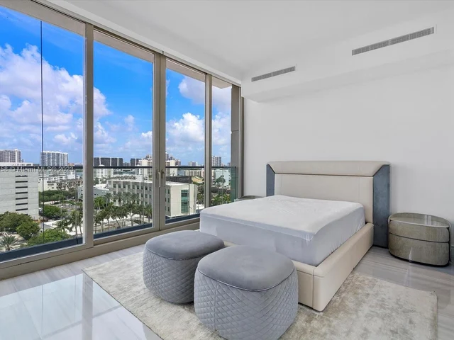 17901 Collins Ave # 902, Sunny Isles Beach FL 33160