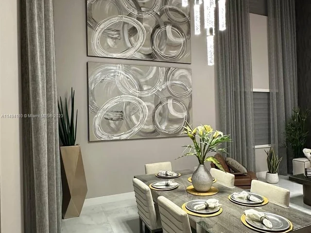 8868 NW 161st Ter, Miami Lakes FL 33018