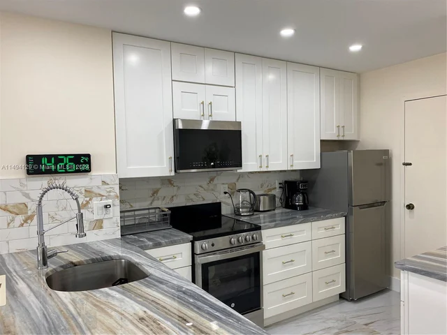 1965 S Ocean Dr # 15A, Hallandale Beach FL 33009