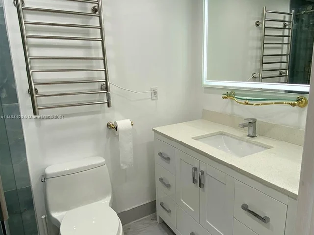 1965 S Ocean Dr # 15A, Hallandale Beach FL 33009