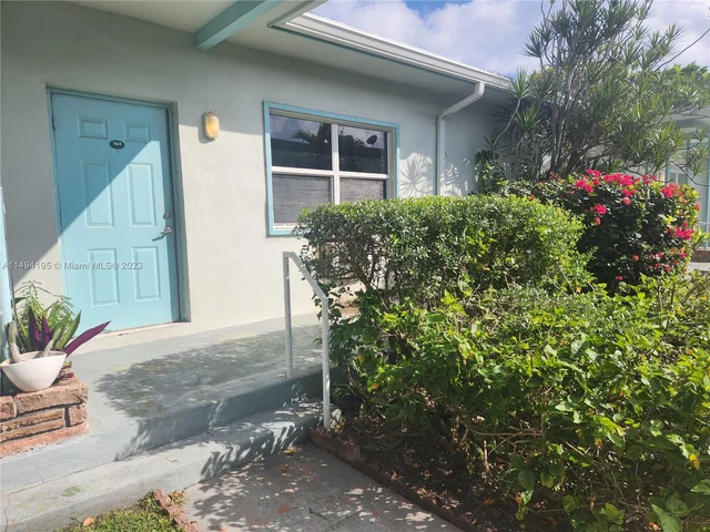 1239 Marseille Dr # 4, Miami Beach FL 33141