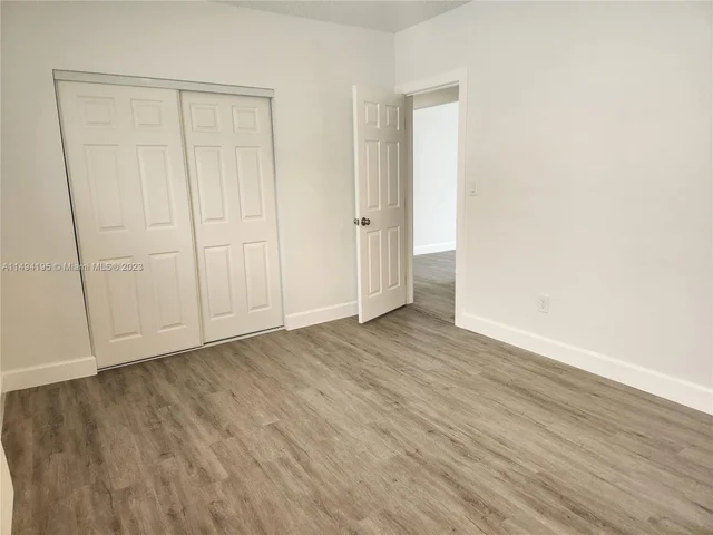 1239 Marseille Dr # 4, Miami Beach FL 33141