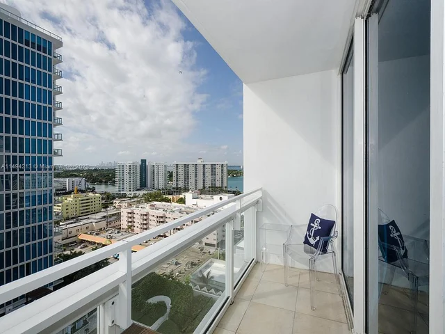6801 Collins Ave, Miami Beach FL 33141