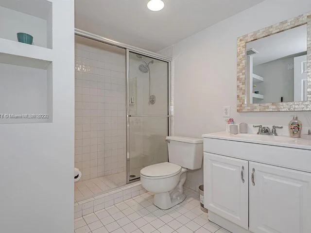 4000 N Hills Dr # 29, Hollywood FL 33021