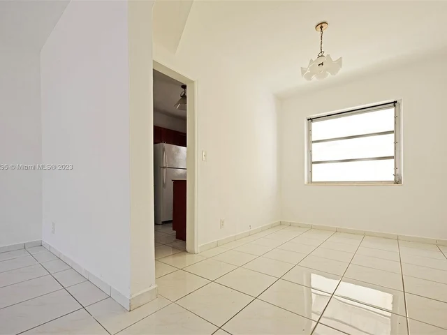 1735 Marseille Dr # 2, Miami Beach FL 33141