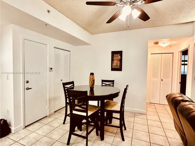 185 SE 14th Ter # 2304, Miami FL 33131