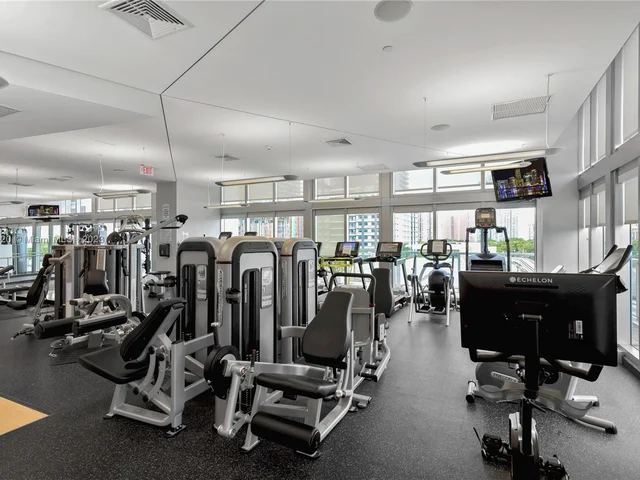 1111 SW 1st Ave, Miami FL 33130