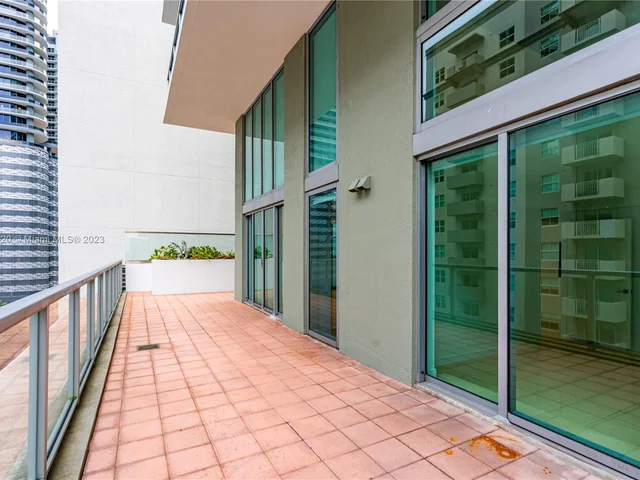 1111 SW 1st Ave, Miami FL 33130