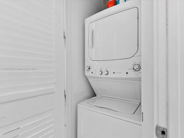 301 Altara Ave # 429, Coral Gables FL 33146