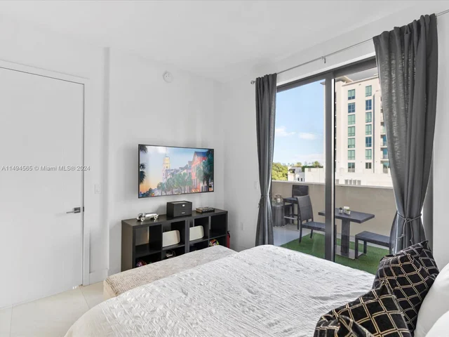 301 Altara Ave # 429, Coral Gables FL 33146