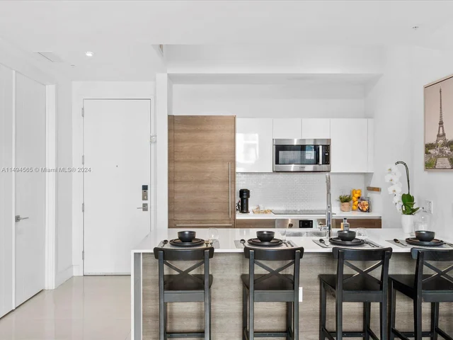 301 Altara Ave # 429, Coral Gables FL 33146