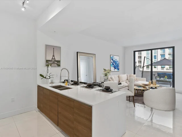 301 Altara Ave # 429, Coral Gables FL 33146