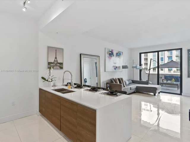 301 Altara Ave # 429, Coral Gables FL 33146