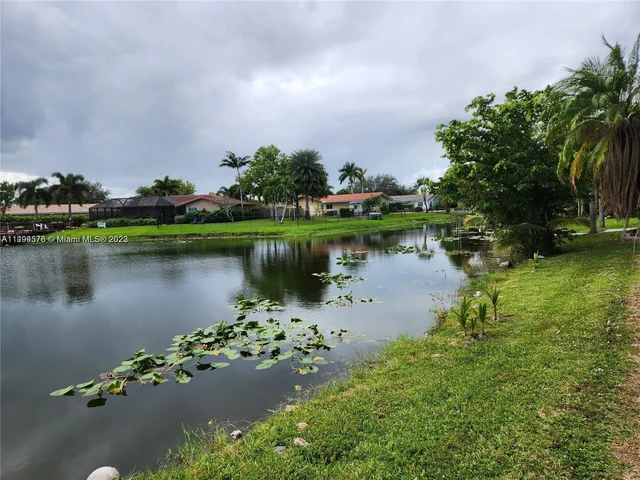 3211 NW 121st Ln, Coral Springs FL 33065