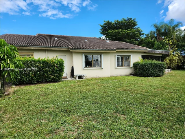 3211 NW 121st Ln, Coral Springs FL 33065