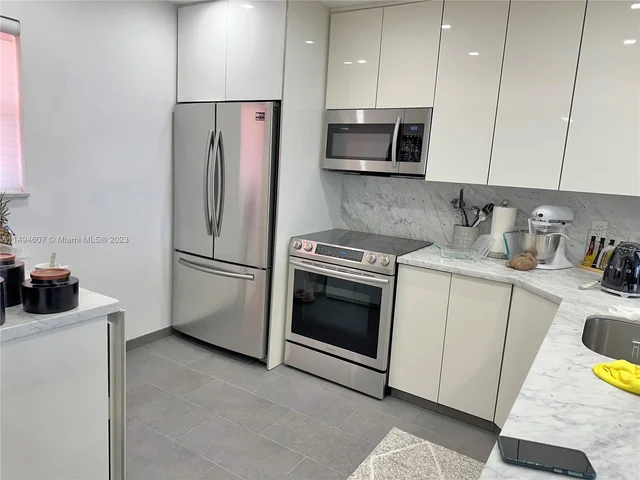 215 SE 3rd Ave # 403C, Hallandale Beach FL 33009