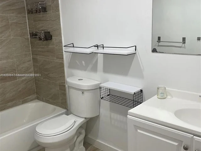 2830 Somerset Dr # 400N, Lauderdale Lakes FL 33311