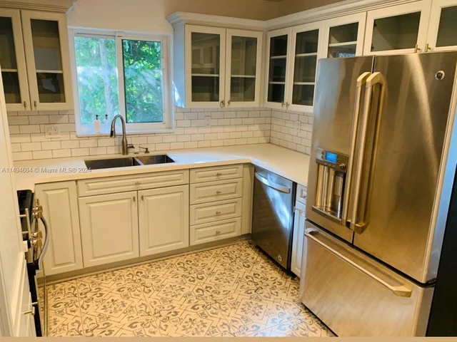 535 Luenga Ave, Coral Gables FL 33146