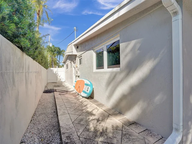 1930 S Hibiscus Dr # 0, North Miami FL 33181