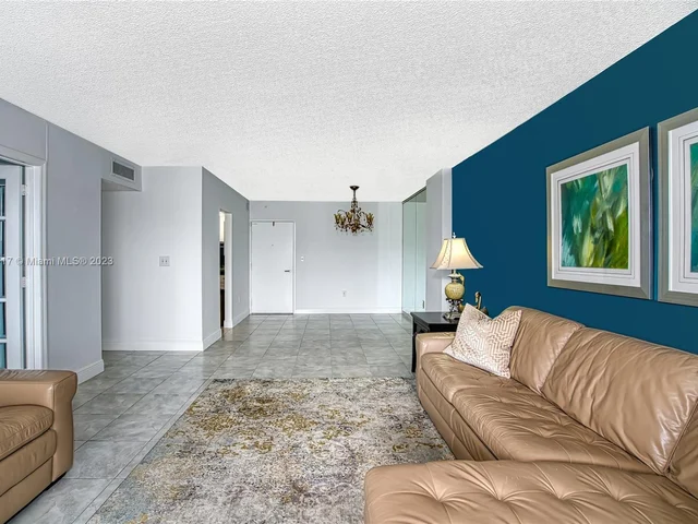 2801 NE 183rd St # 2014W, Aventura FL 33160