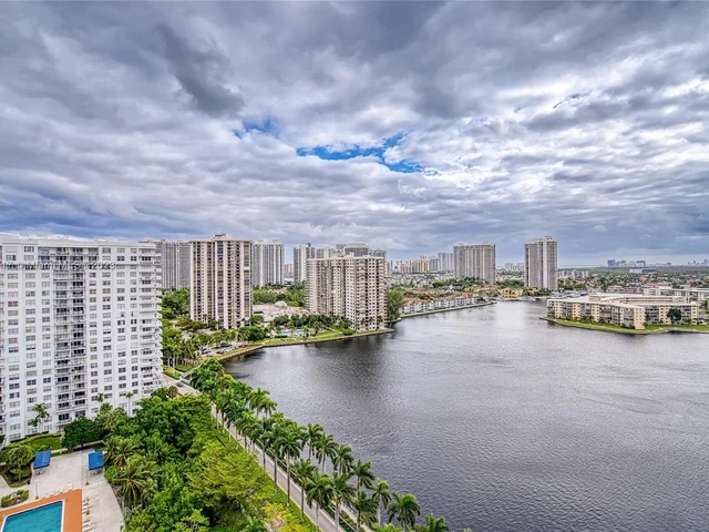 2801 NE 183rd St # 2014W, Aventura FL 33160