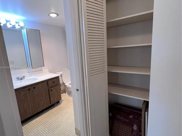 2851 NE 183rd St # 1708E, Aventura FL 33160