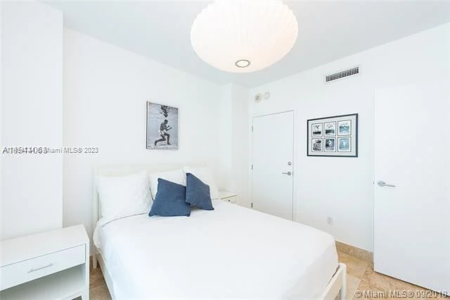 3801 Collins Ave # 1002, Miami Beach FL 33140