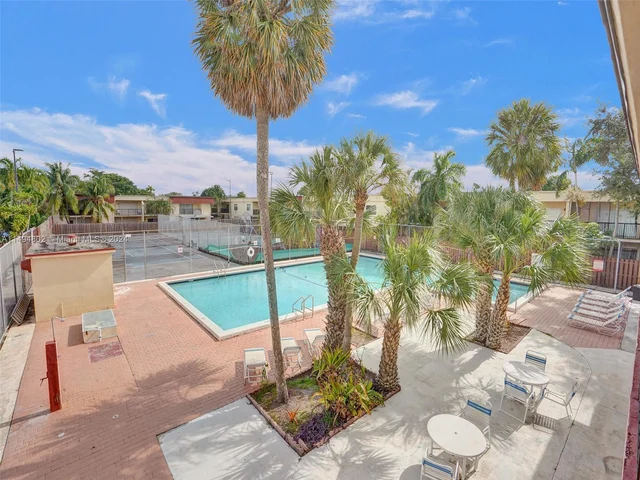 4166 SW 65th Ave # 86, Davie FL 33314