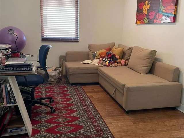 355 NE 194th Ln # 355, Miami FL 33179