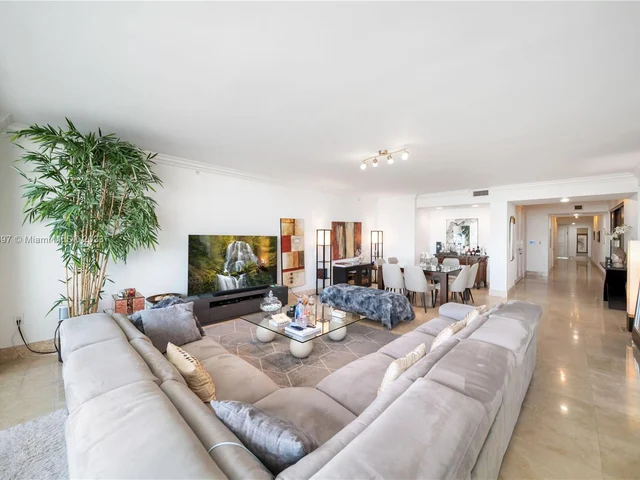 3201 NE 183rd St # 2705, Aventura FL 33160