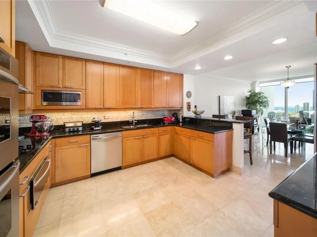 3201 NE 183rd St # 2705, Aventura FL 33160