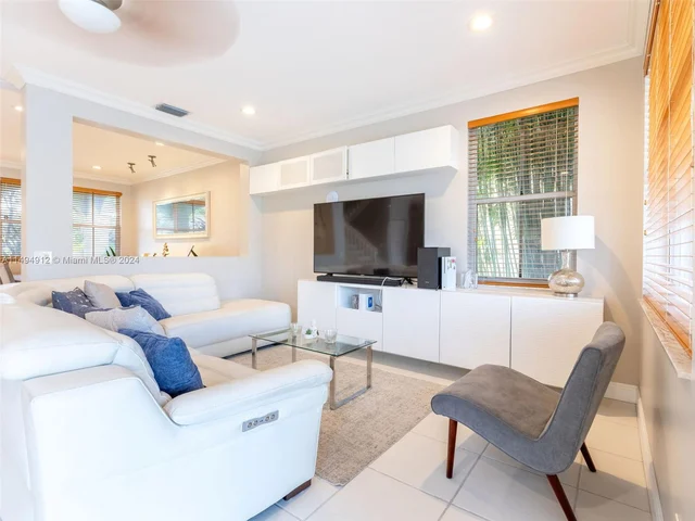 797 Vista Meadows Dr # 797, Weston FL 33327