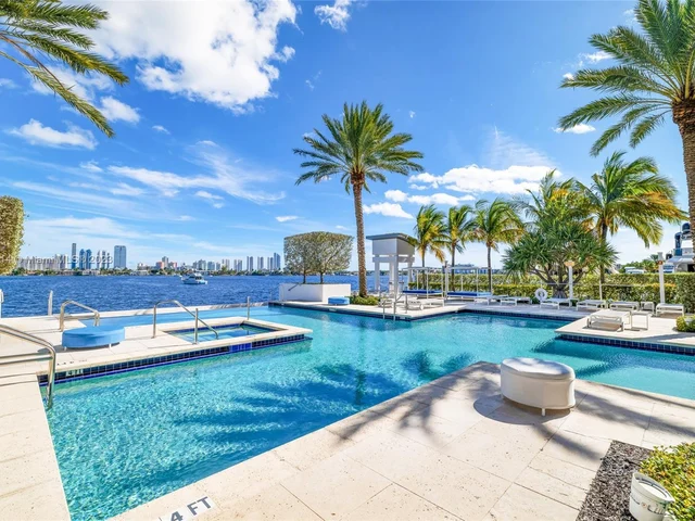 17301 Biscayne Blvd # 2106, North Miami Beach FL 33160