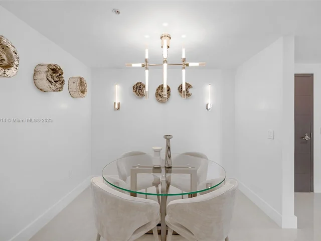 17301 Biscayne Blvd # 2106, North Miami Beach FL 33160