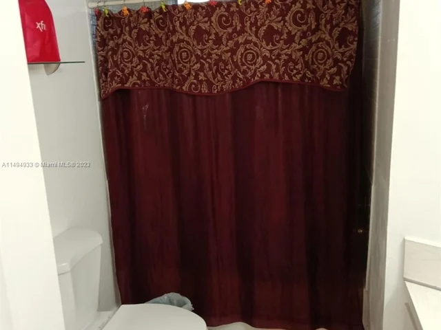 1750 NE 191st St # 1, Miami FL 33179