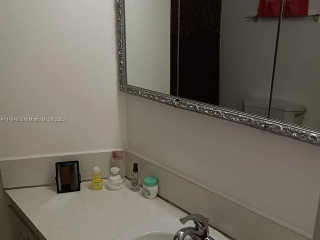 1750 NE 191st St # 1, Miami FL 33179