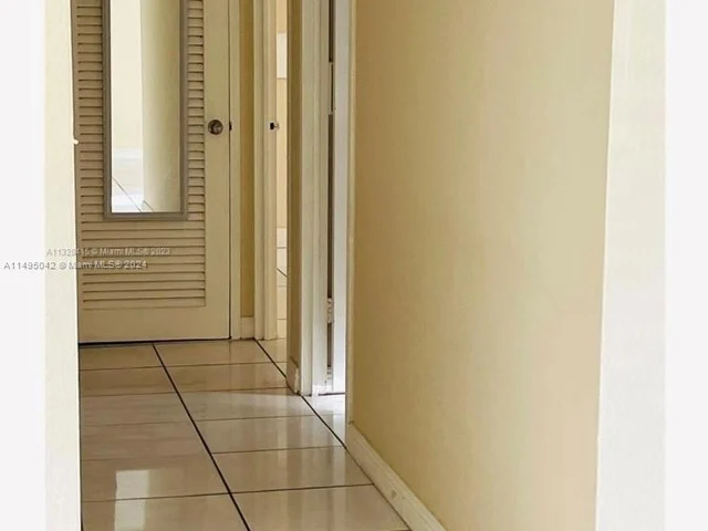 1913 S Ocean Dr # 109, Hallandale Beach FL 33009