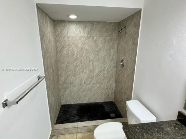 5416 NW 18 # 3M, Lauderhill FL 33313