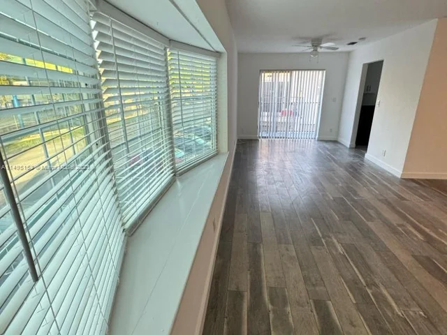 5416 NW 18 # 3M, Lauderhill FL 33313